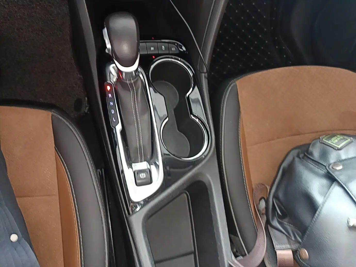 Buick Encore GX 2020 20T CVT Two-Wheel Drive Comfort Version — миниатюра 17