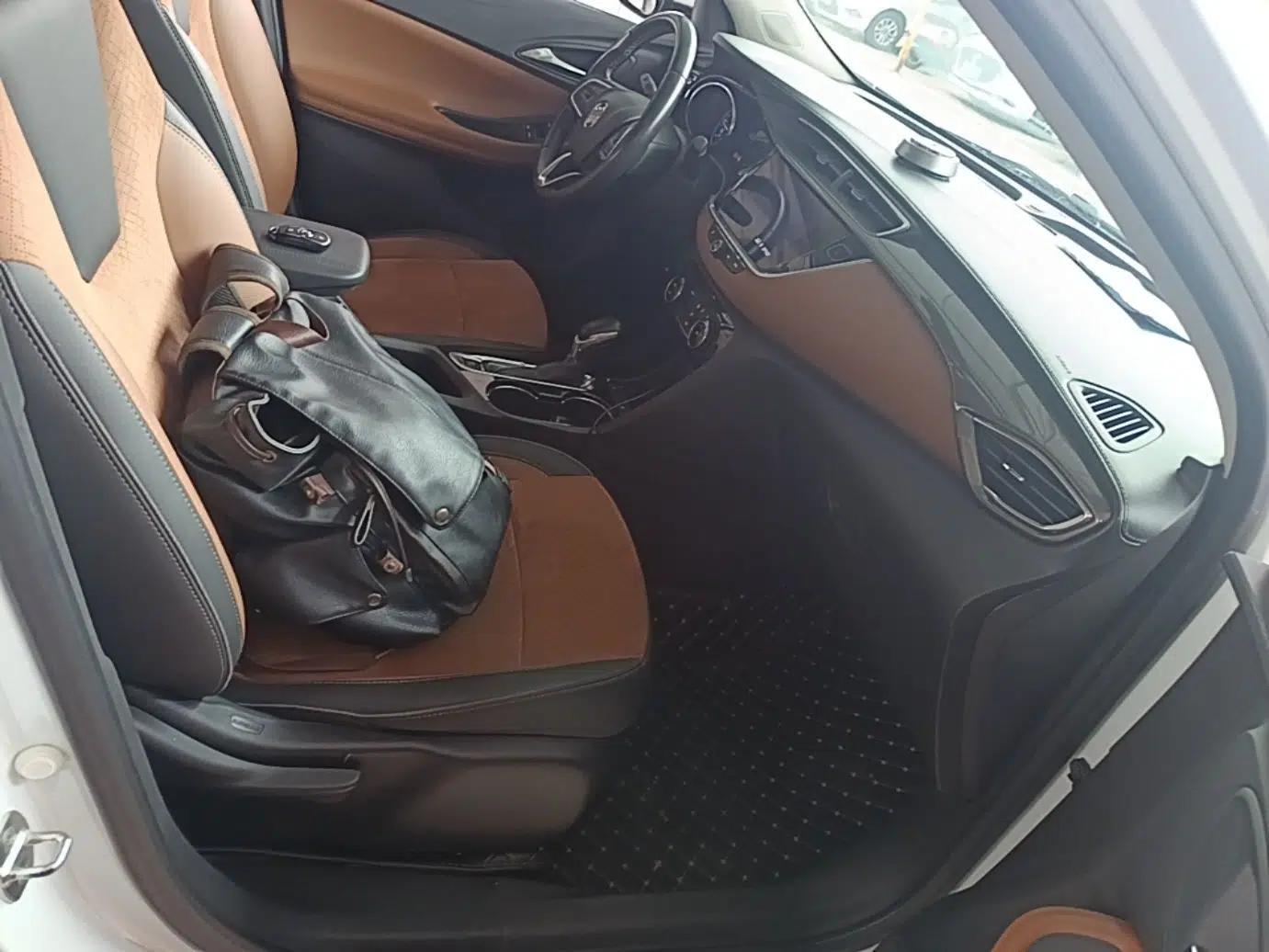 Buick Encore GX 2020 20T CVT Two-Wheel Drive Comfort Version — миниатюра 23
