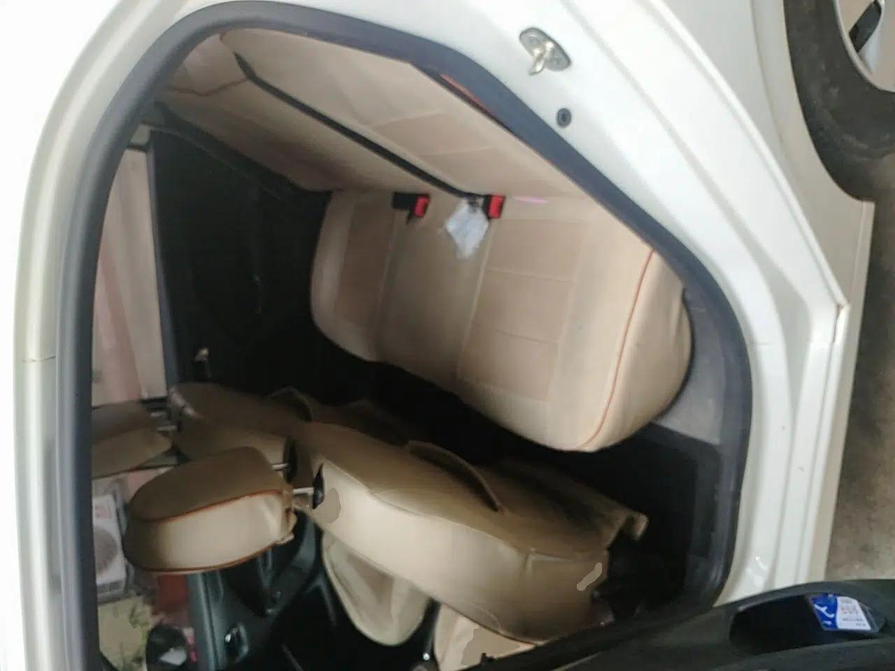 Peugeot 301 2016 1.6L Manual Comfort Edition — миниатюра 18