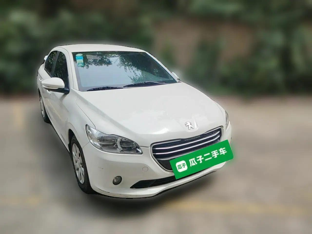 Peugeot 301 2016 1.6L Manual Comfort Edition — миниатюра 3