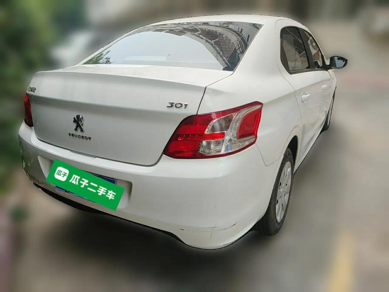 Peugeot 301 2016 1.6L Manual Comfort Edition — миниатюра 6