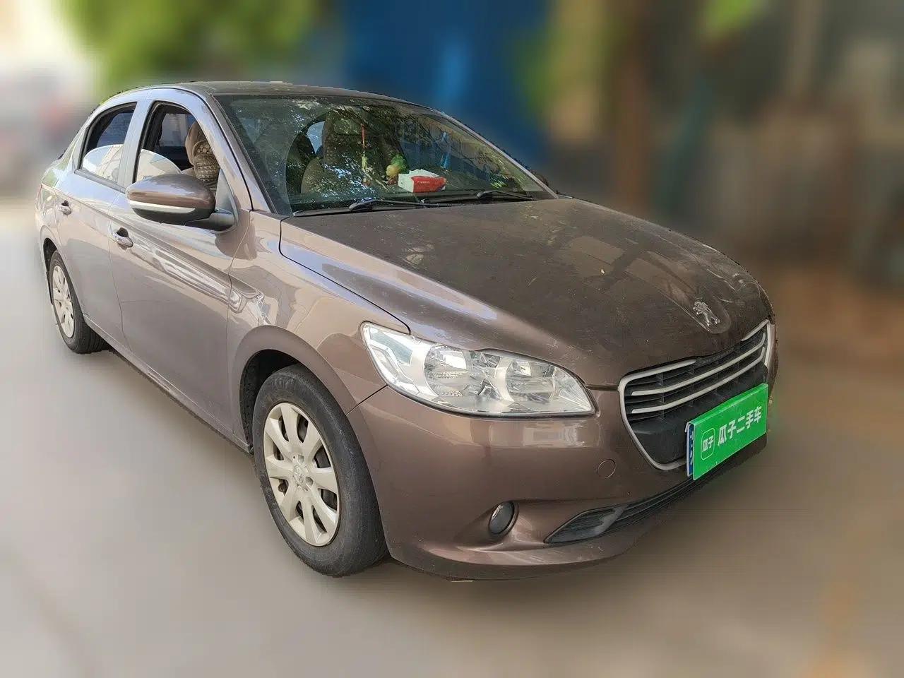 Peugeot 301 2014 1.6L Manual Comfort Edition — миниатюра 3