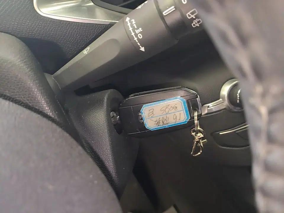 Peugeot 308S 2015 1.2T Automatic Jingchi Edition — миниатюра 12