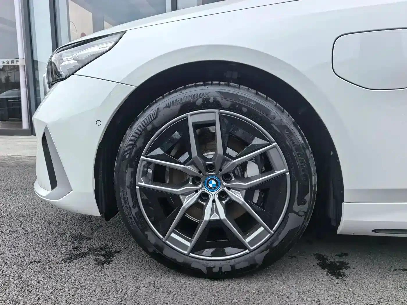 BMW i5 2024 eDrive 35L Premium Luxury Package — миниатюра 4