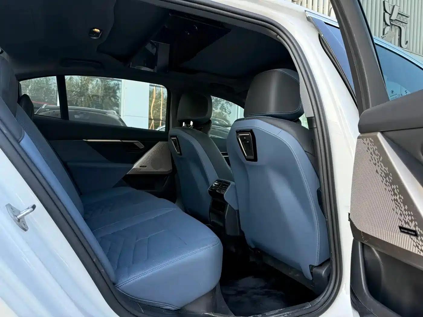 BMW i5 2024 eDrive 35L Premium M Sport Package — миниатюра 12