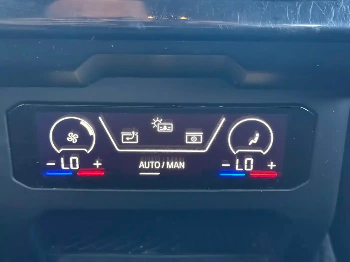 BMW i5 2024 eDrive 35L Premium M Sport Package — миниатюра 14
