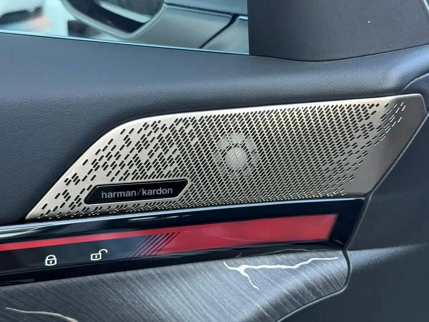 BMW i5 2024 eDrive 35L Premium M Sport Package — миниатюра 16