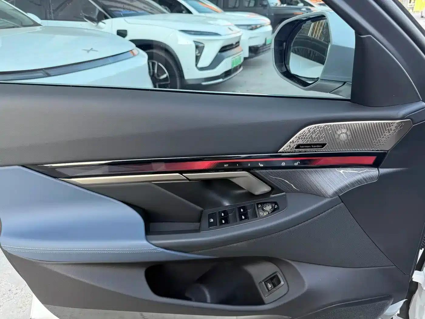 BMW i5 2024 eDrive 35L Premium M Sport Package — миниатюра 17