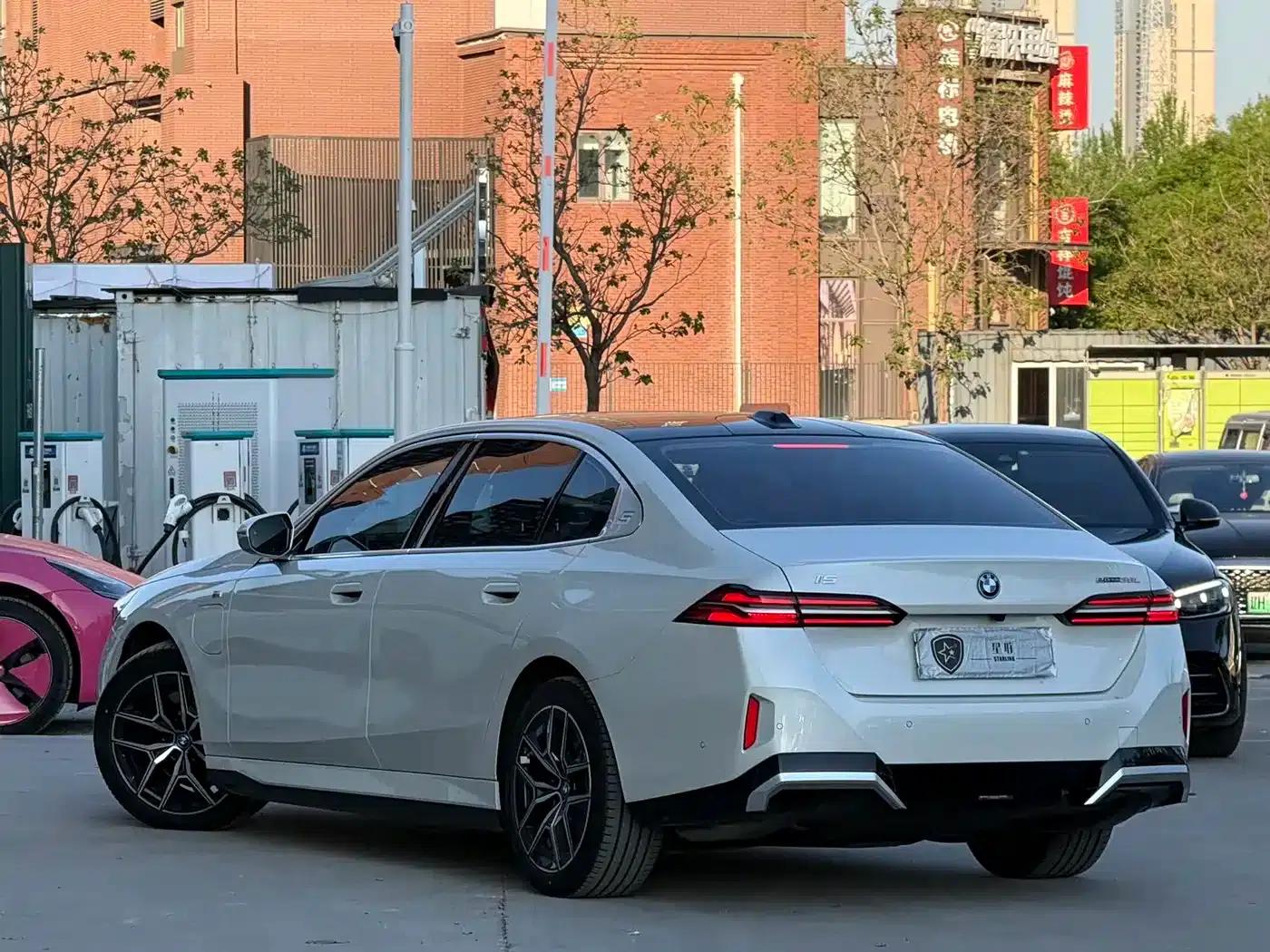 BMW i5 2024 eDrive 35L Premium M Sport Package — миниатюра 6
