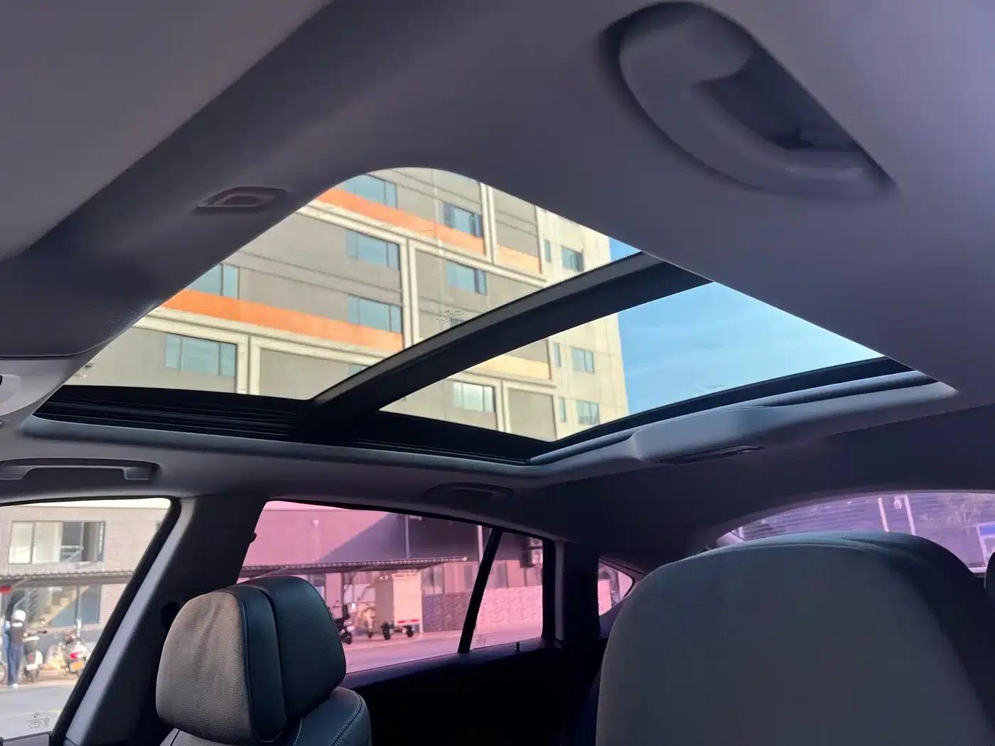 BMW 5 Series GT 2015 528i Luxury — миниатюра 11