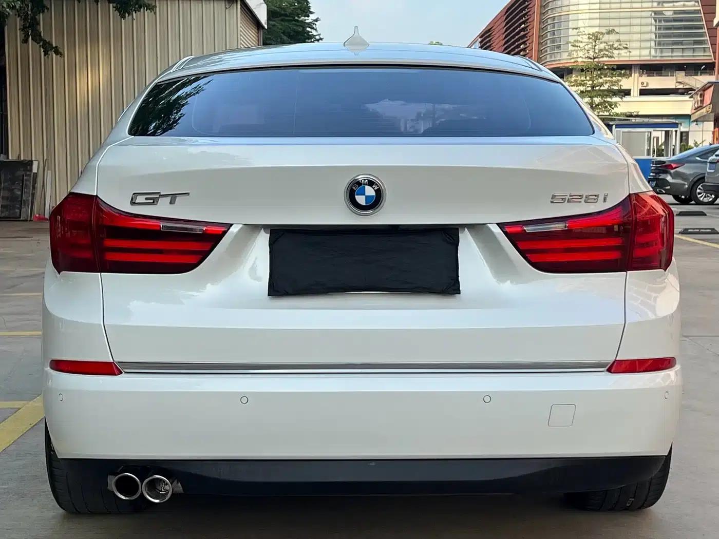 BMW 5 Series GT 2015 528i Luxury — миниатюра 3