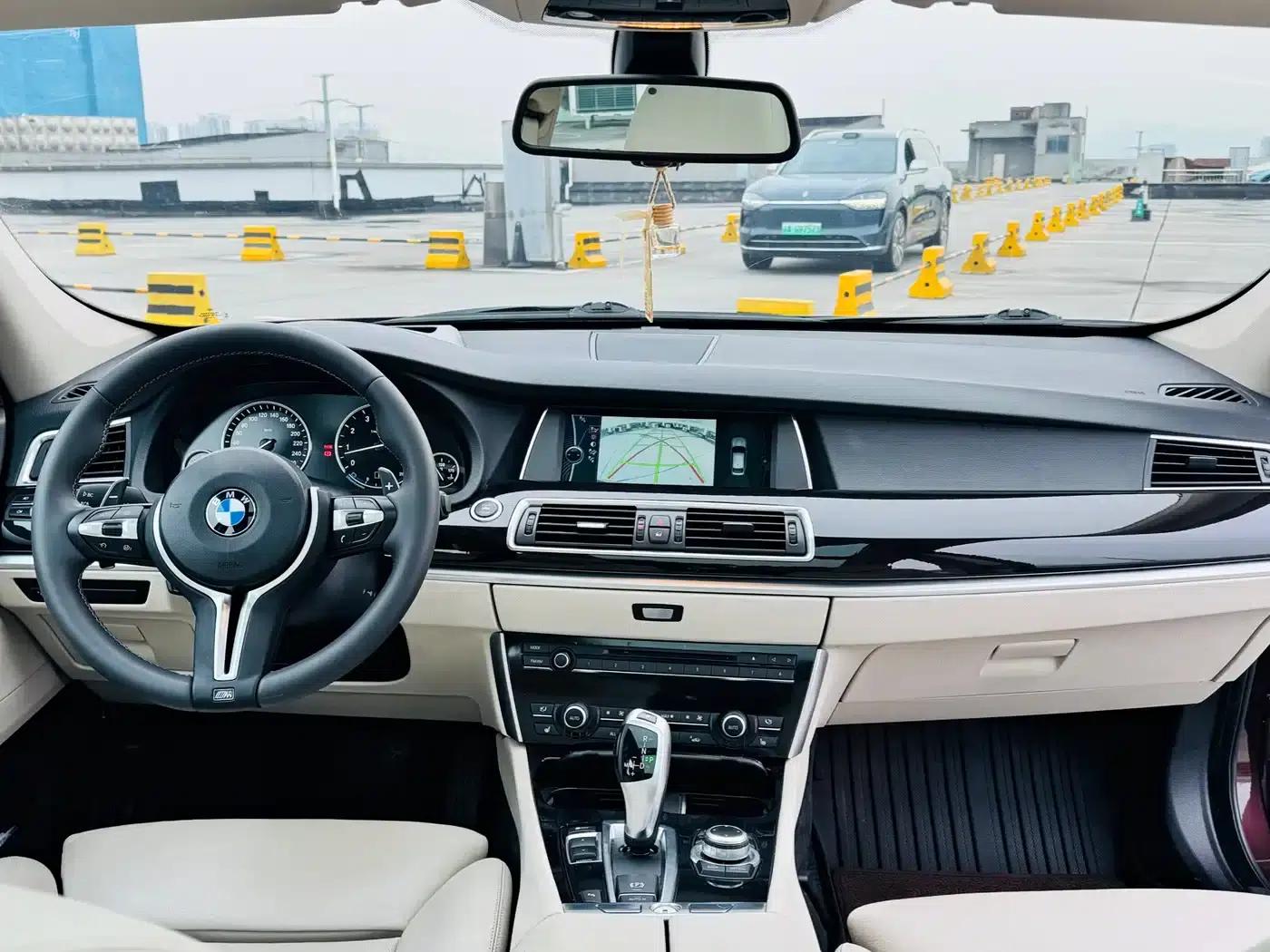 BMW 5 Series GT 2010 535i Leading Edition — миниатюра 18
