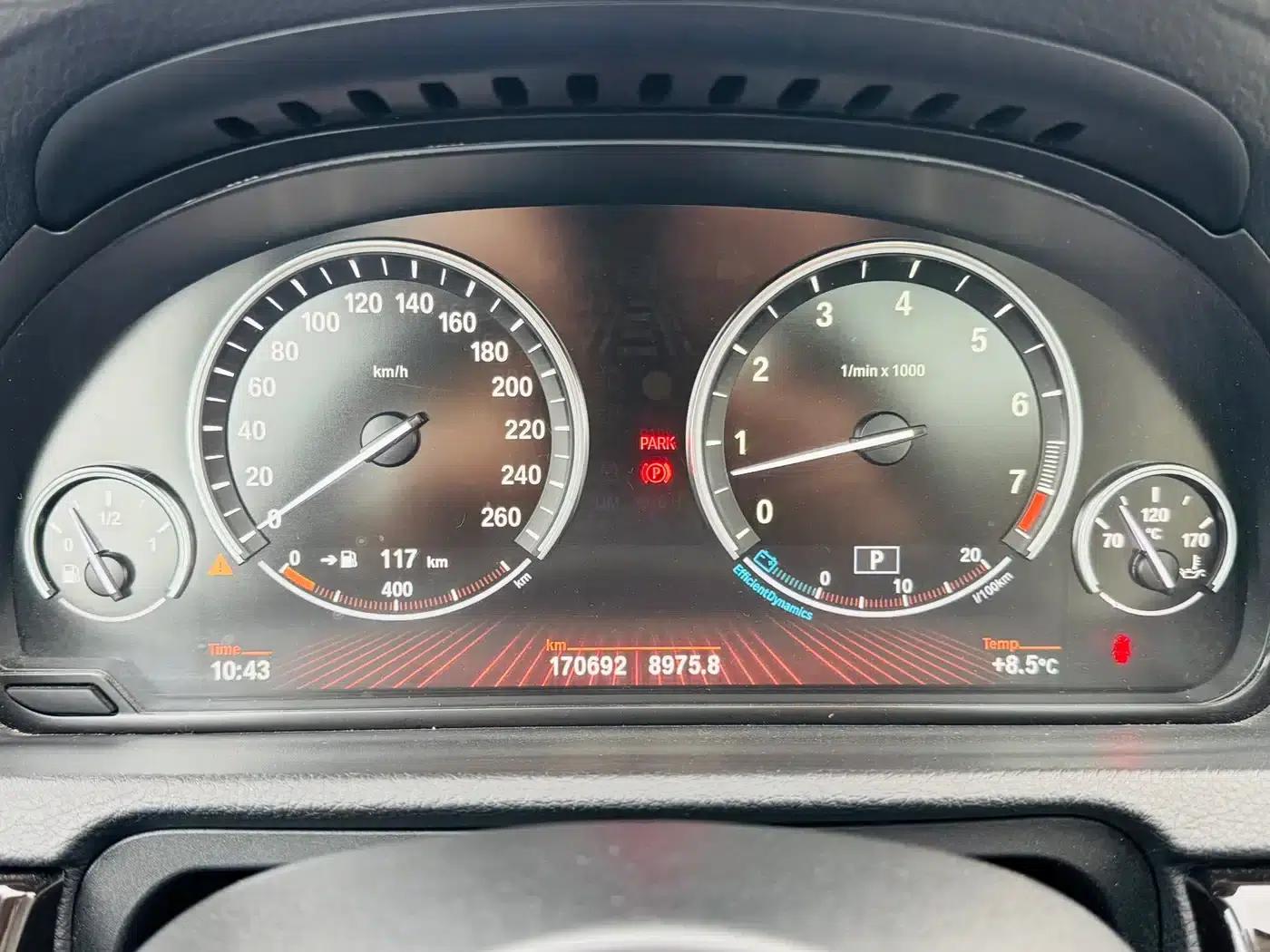 BMW 5 Series GT 2010 535i Leading Edition — миниатюра 19