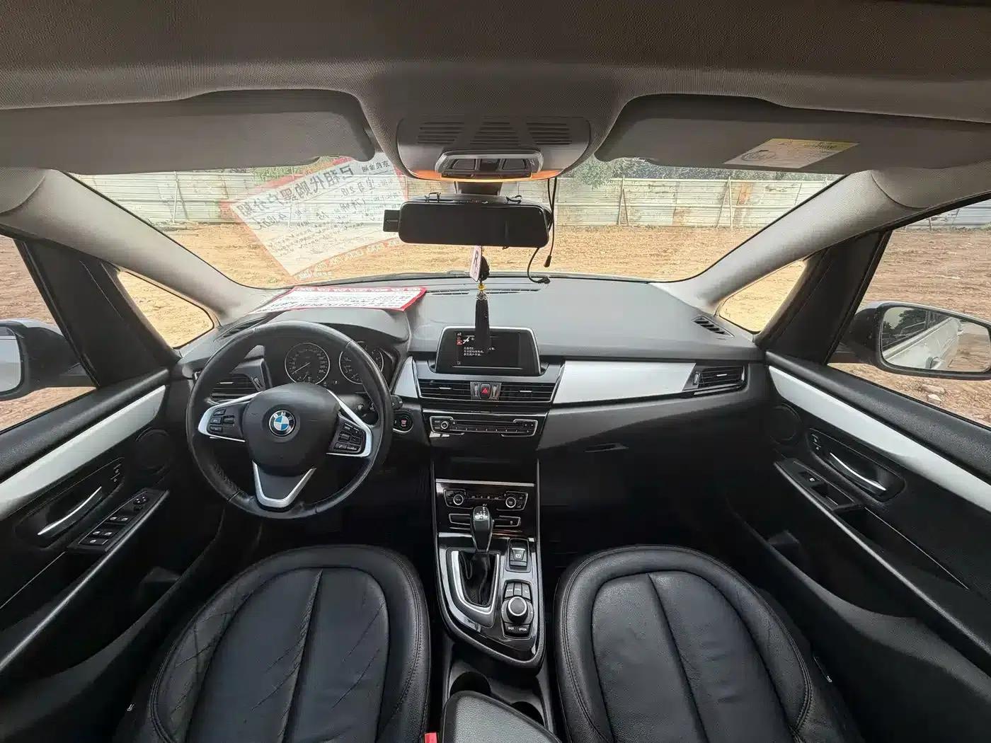 2016 BMW 2 Series Gran Tourer 218i Leading Edition — миниатюра 4