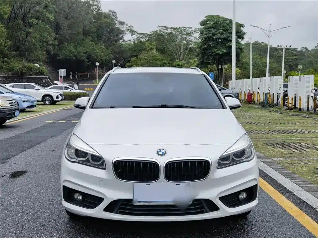 2016 BMW 2 Series Gran Tourer 220i Leading Edition — миниатюра 3
