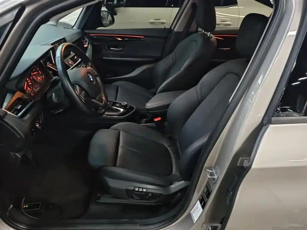 2016 BMW 2 Series Gran Tourer 218i Sport Design Package — миниатюра 15