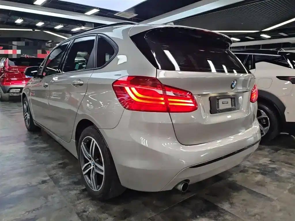 2016 BMW 2 Series Gran Tourer 218i Sport Design Package — миниатюра 5