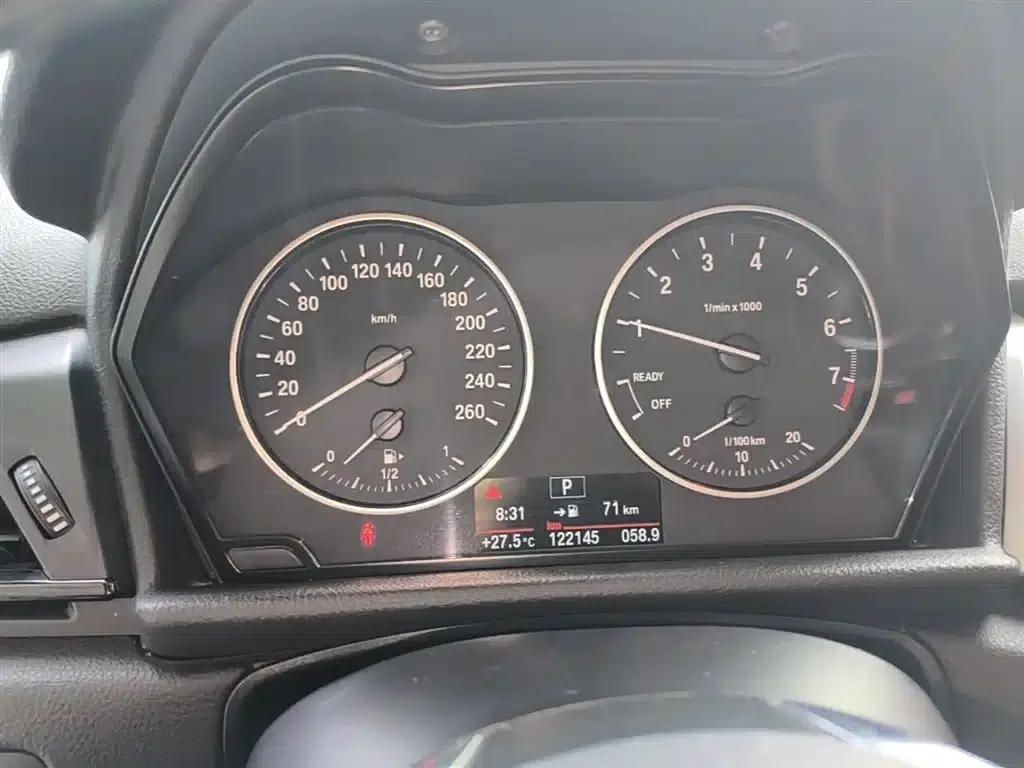2016 BMW 2 Series Gran Tourer 218i Leading Edition — миниатюра 12