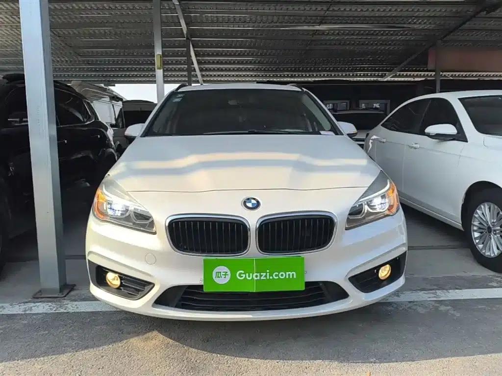 2016 BMW 2 Series Gran Tourer 218i Leading Edition — миниатюра 3