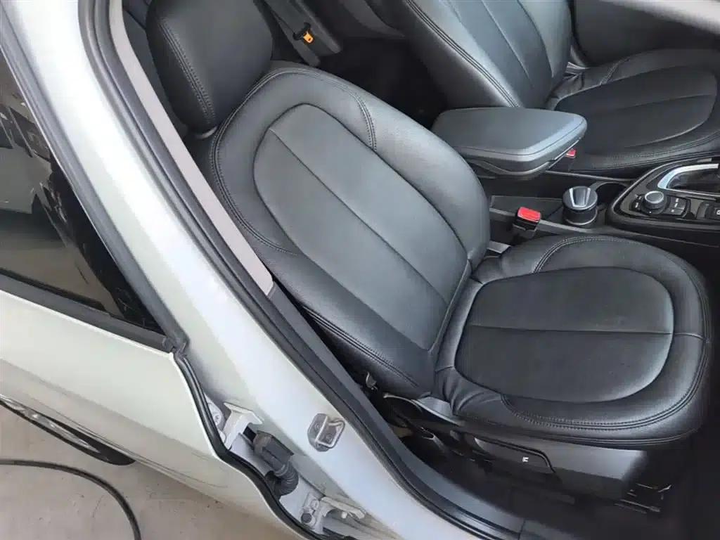 2016 BMW 2 Series Gran Tourer 218i Leading Edition — миниатюра 25