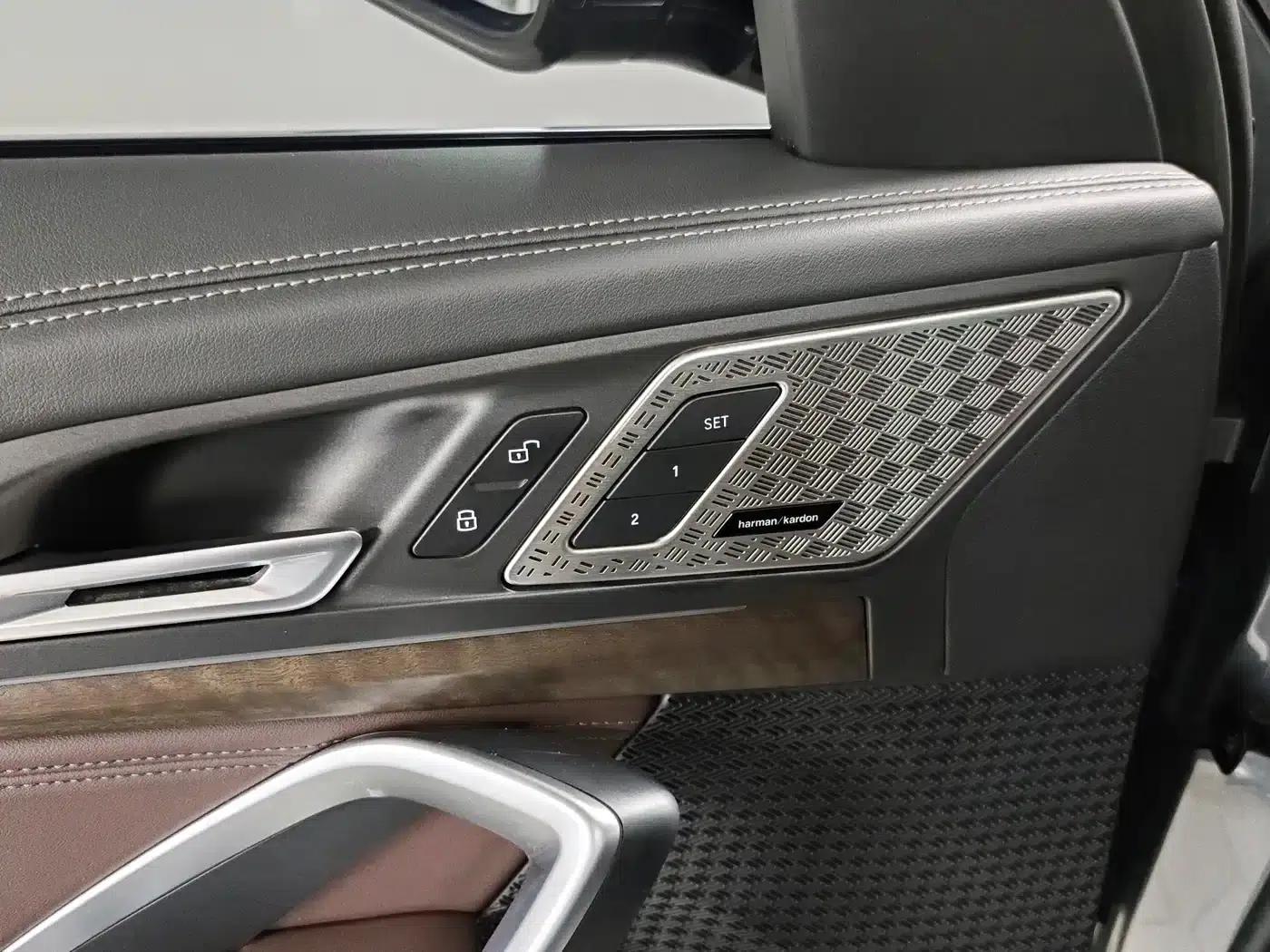 BMW iX1 2023 xDrive30L X Design Package — миниатюра 18