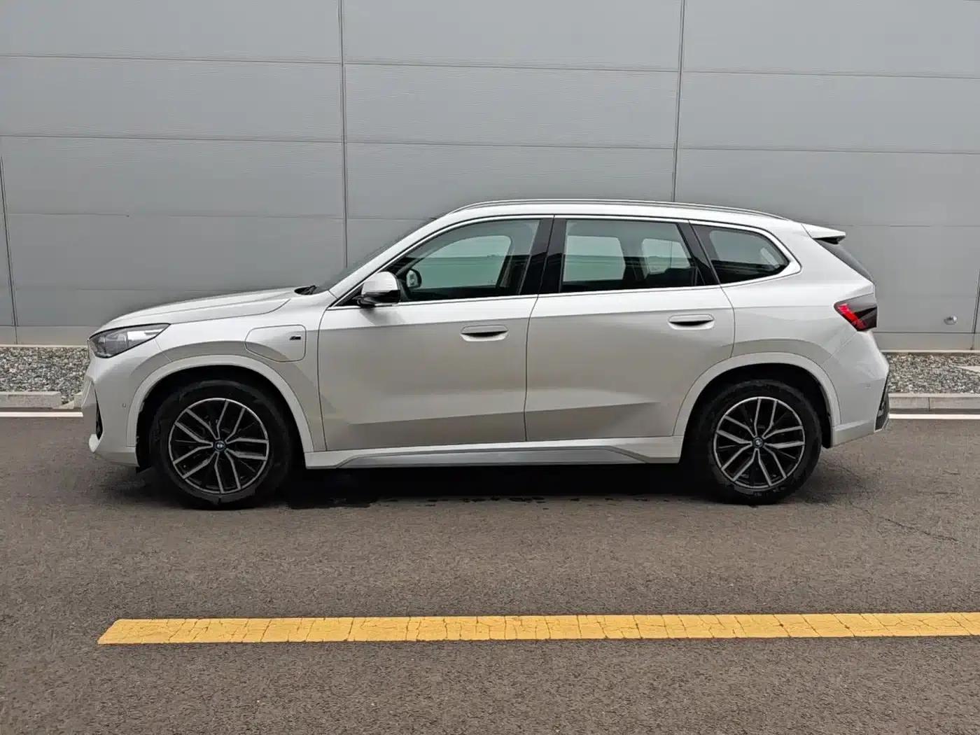 BMW iX1 2025 eDrive25L M Sport Package — миниатюра 6