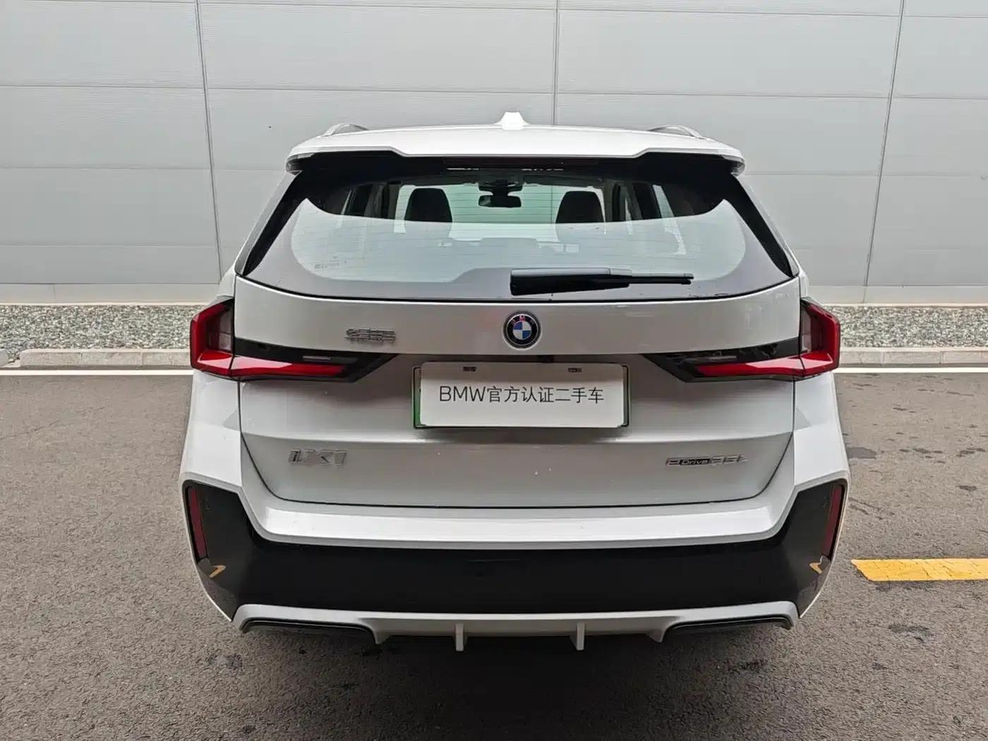 BMW iX1 2025 eDrive25L M Sport Package — миниатюра 9