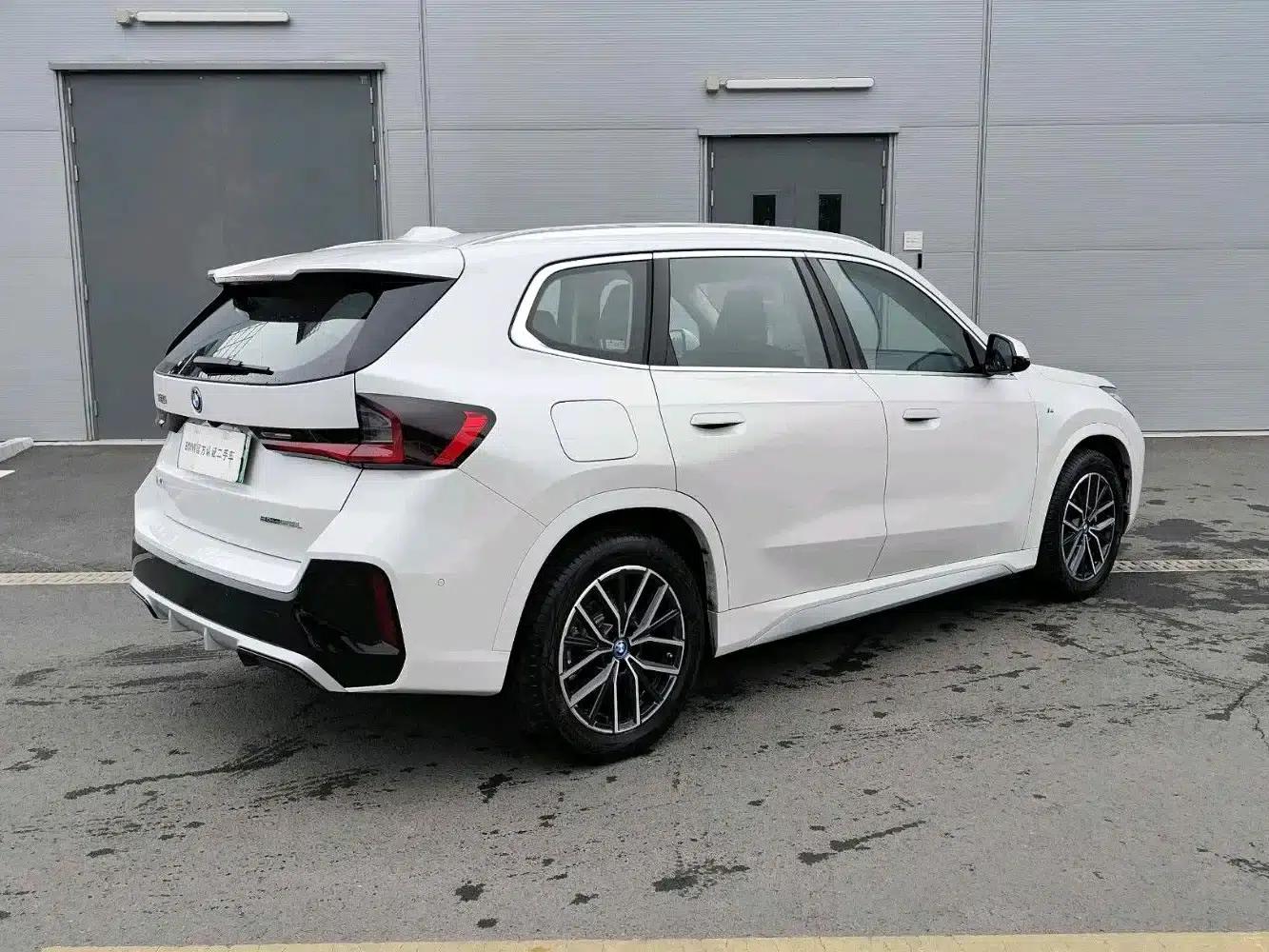BMW iX1 2023 eDrive25L M Sport Package — миниатюра 15