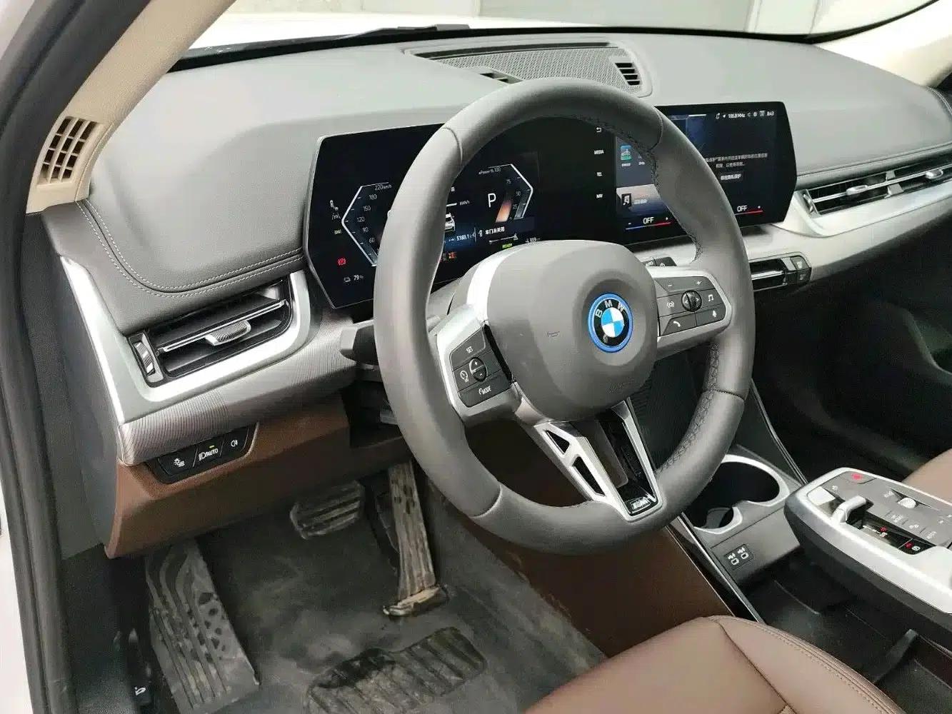 BMW iX1 2023 eDrive25L M Sport Package — миниатюра 4