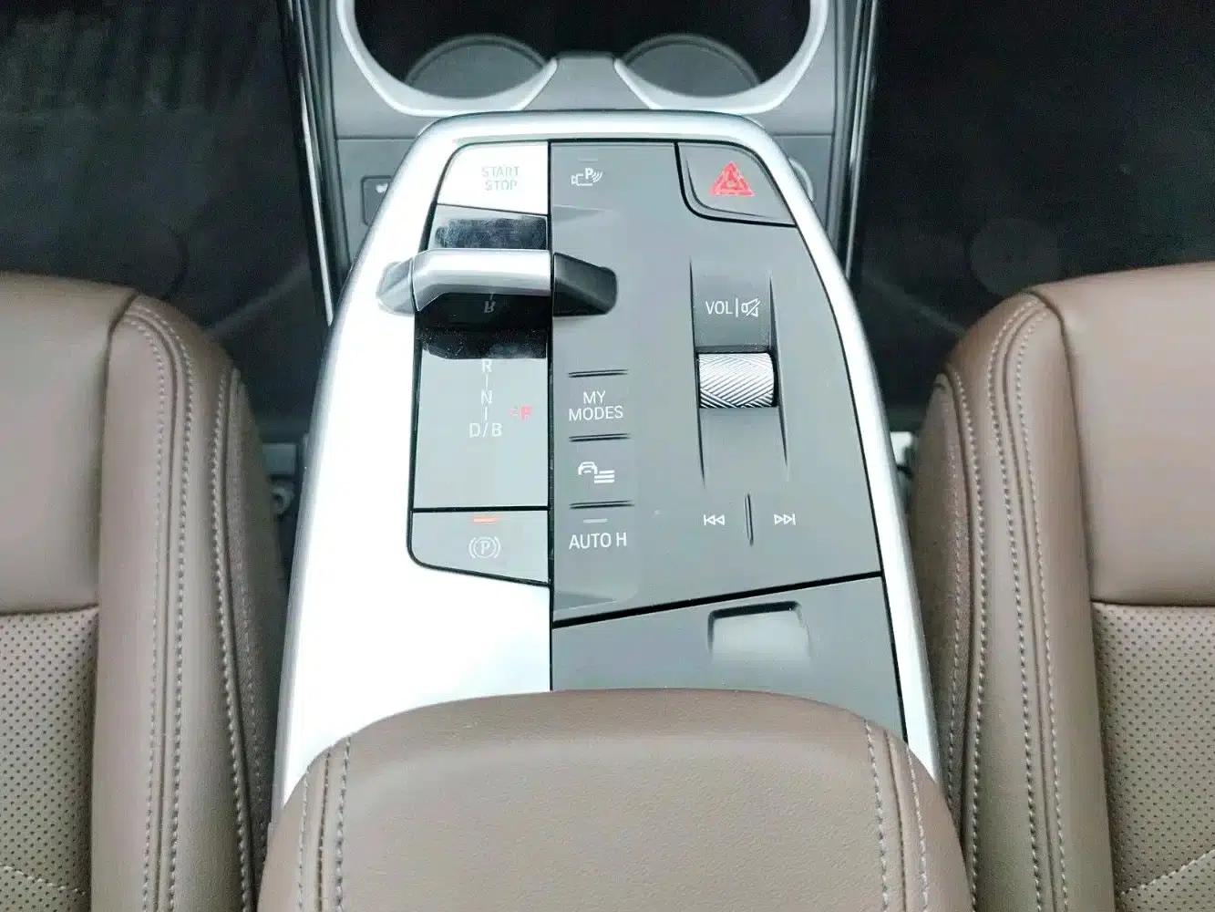 BMW iX1 2023 eDrive25L M Sport Package — миниатюра 8