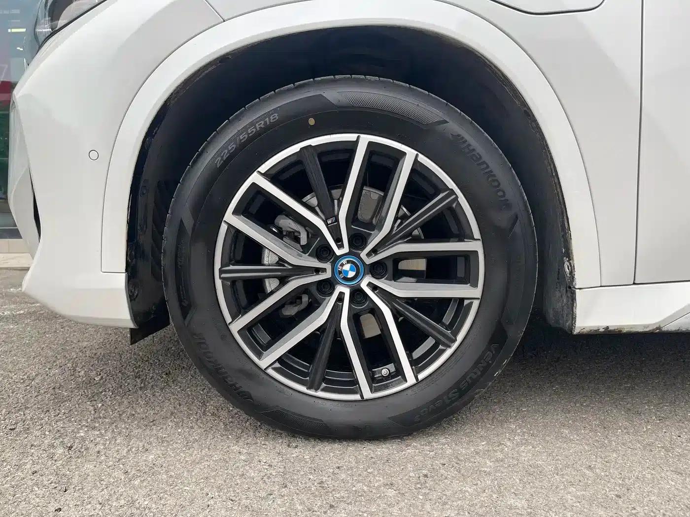 BMW iX1 2023 eDrive25L M Sport Package — миниатюра 13