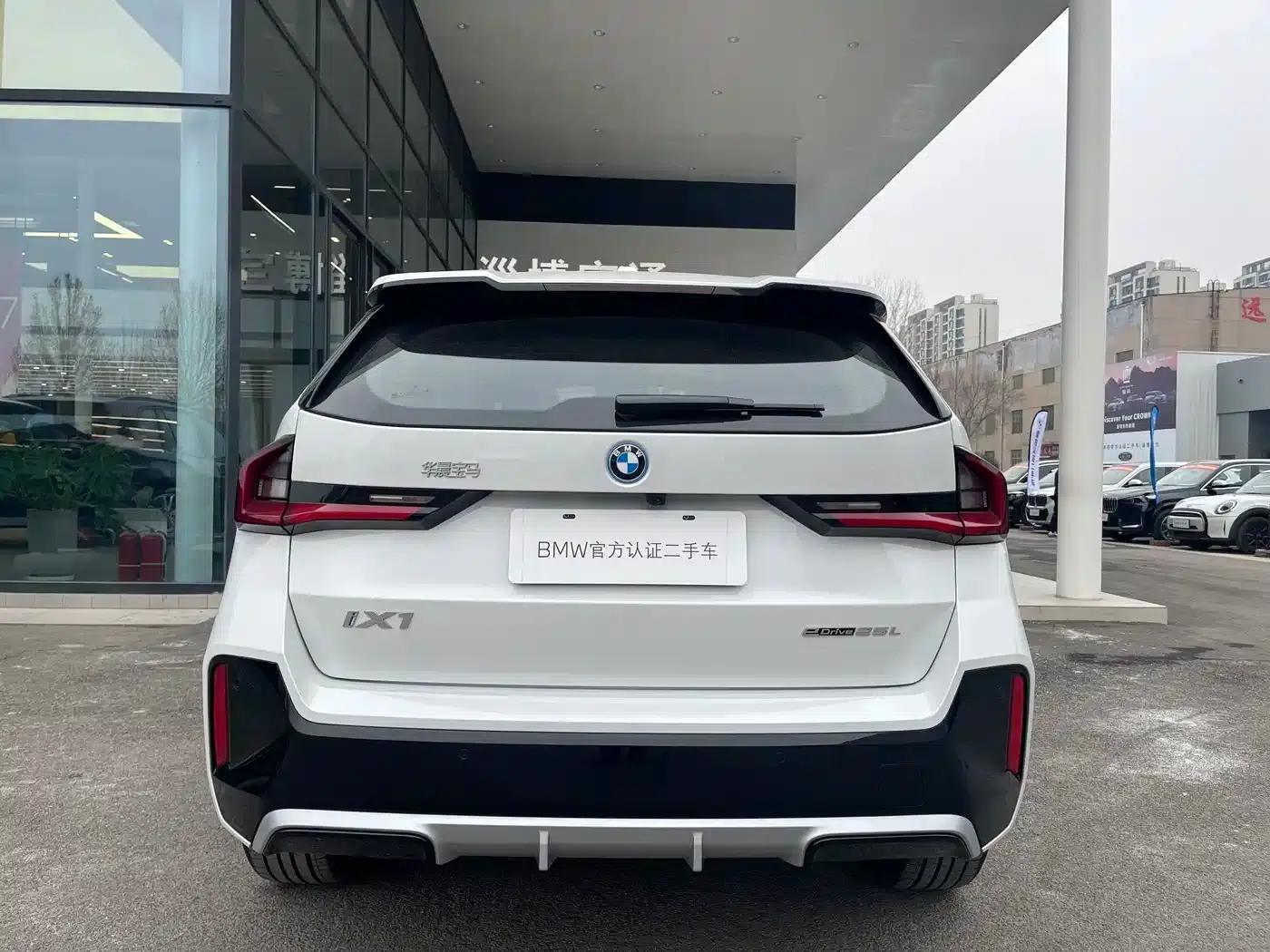 BMW iX1 2023 eDrive25L M Sport Package — миниатюра 15
