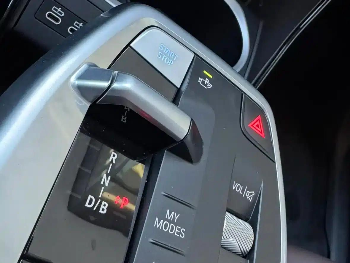 BMW iX1 2023 eDrive25L M Sport Package — миниатюра 8