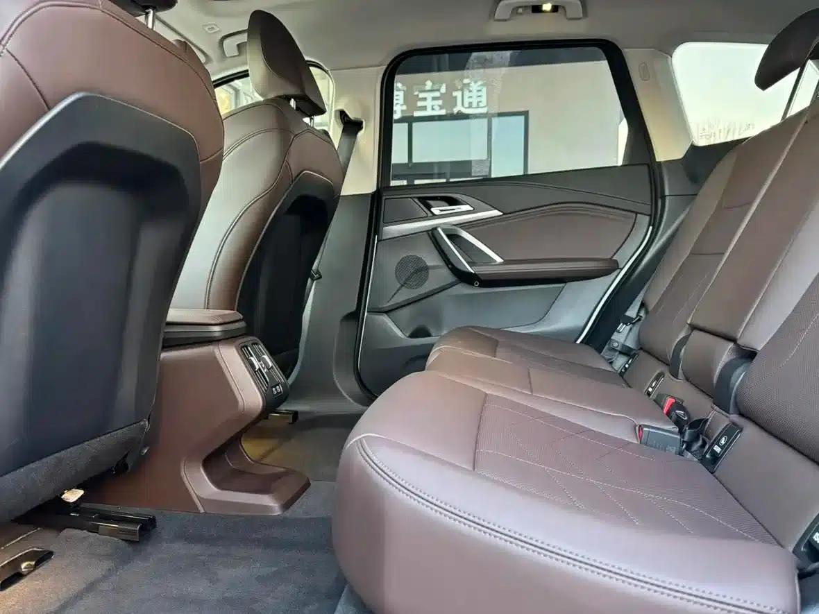 BMW iX1 2023 eDrive25L M Sport Package — миниатюра 9