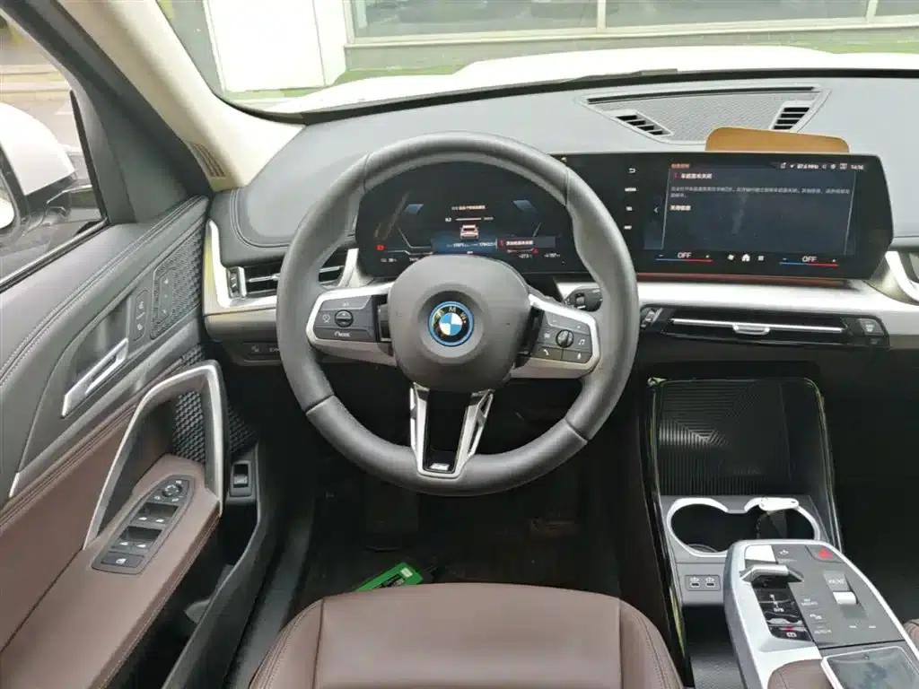 BMW iX1 2023 eDrive25L M Sport Package — миниатюра 17