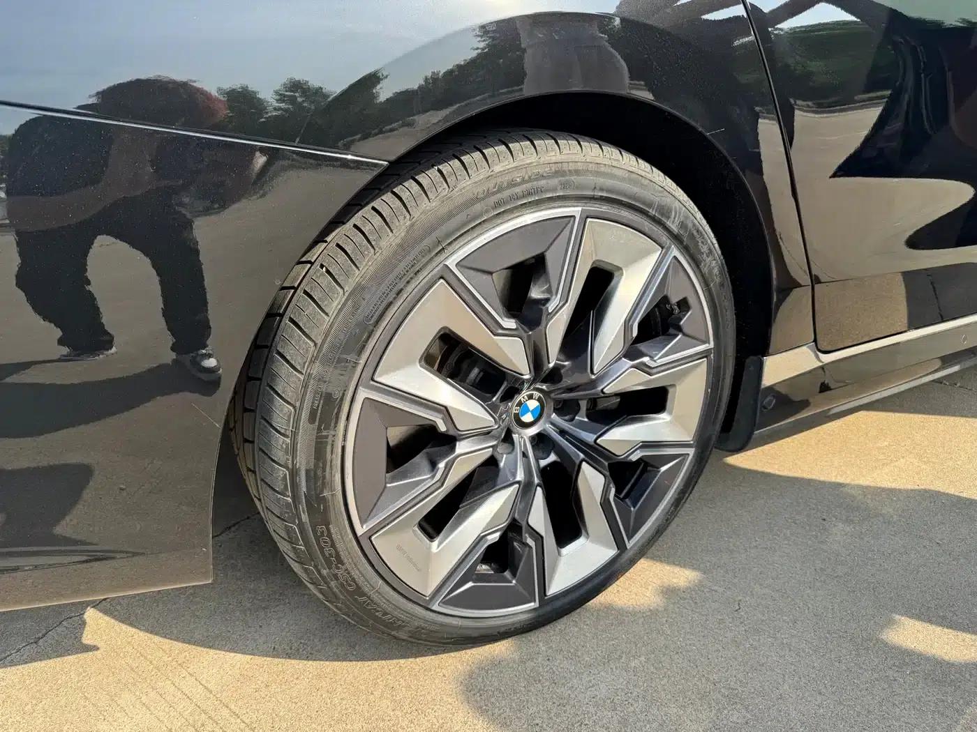 BMW i7 2023 eDrive50L Luxury Package — миниатюра 14