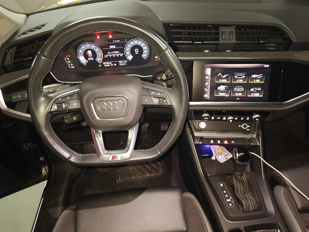 Audi Q3 Sportback 2020 40 TFSI Fashion Model — миниатюра 11