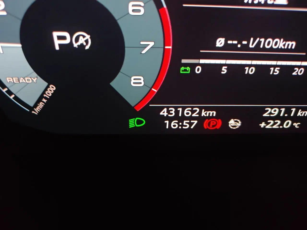 Audi Q3 Sportback 2020 40 TFSI Fashion Model — миниатюра 13