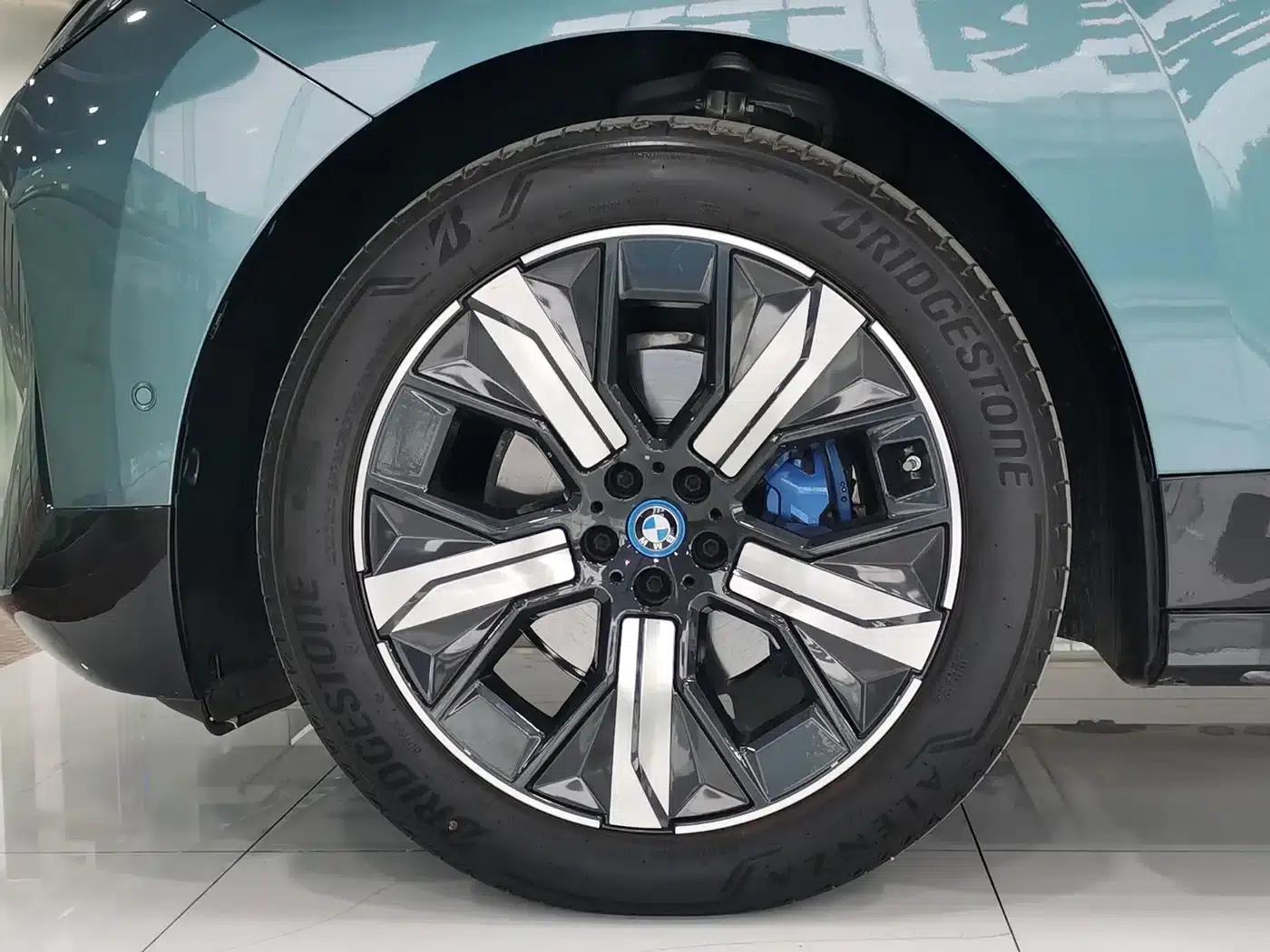 BMW iX M60 2022 M60 — миниатюра 10