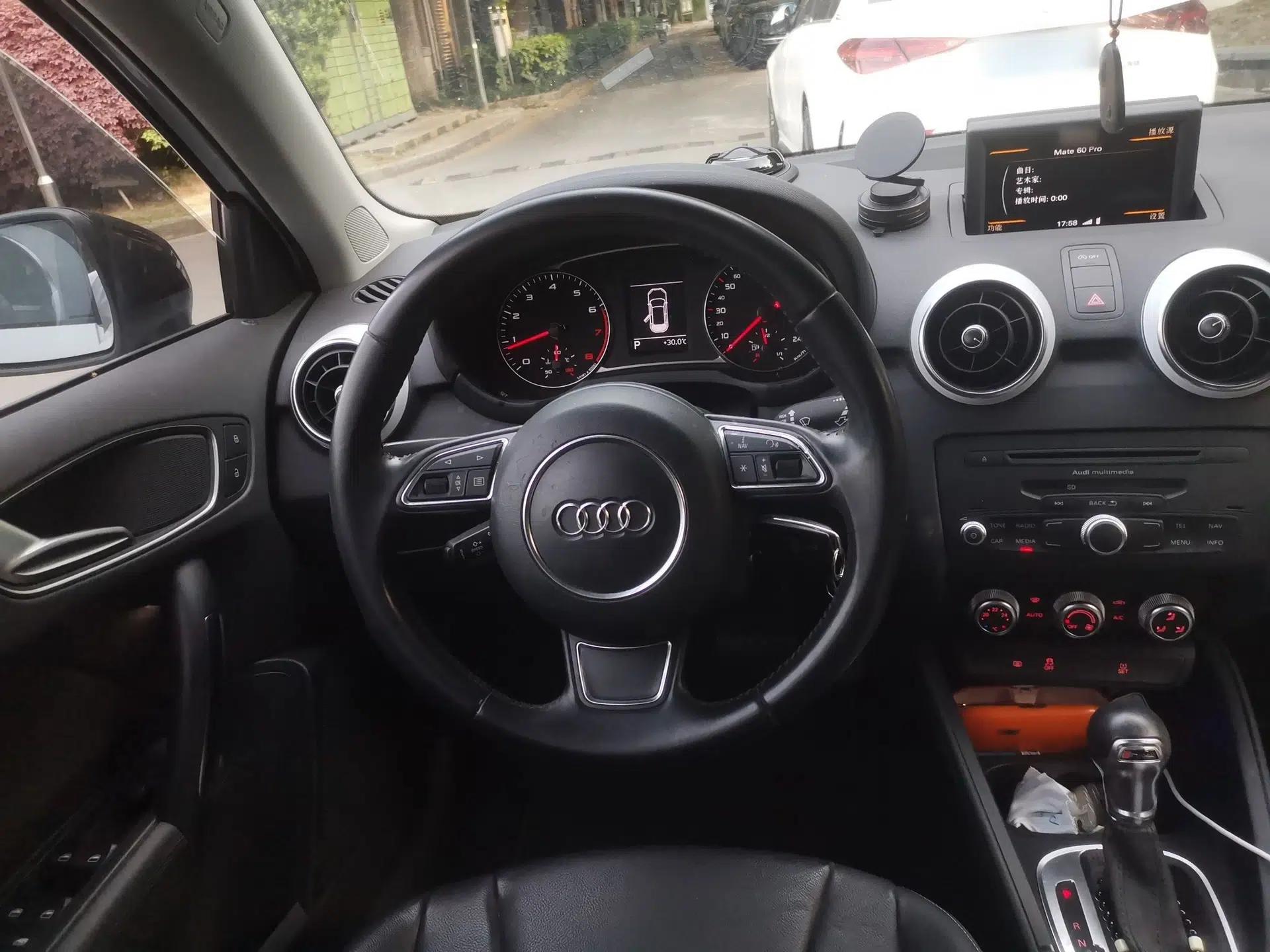 Audi A1 2014 30 TFSI Sportback Comfort Model — миниатюра 11