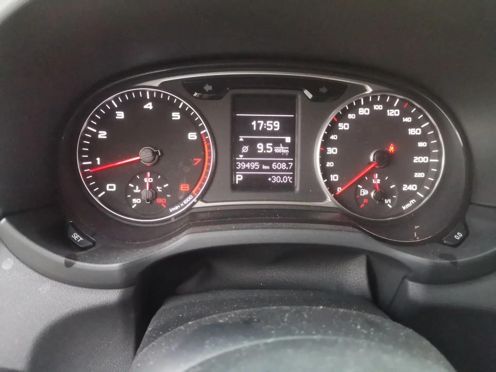 Audi A1 2014 30 TFSI Sportback Comfort Model — миниатюра 13