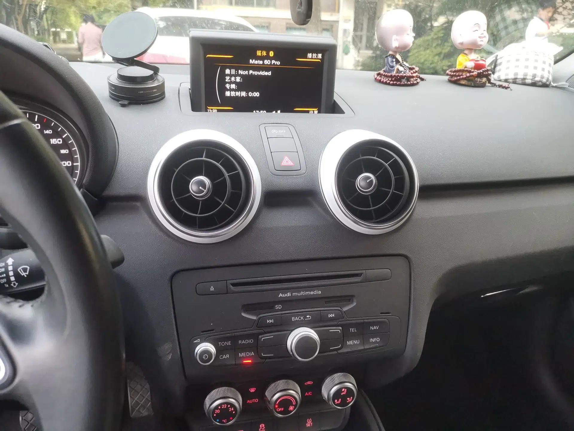 Audi A1 2014 30 TFSI Sportback Comfort Model — миниатюра 14