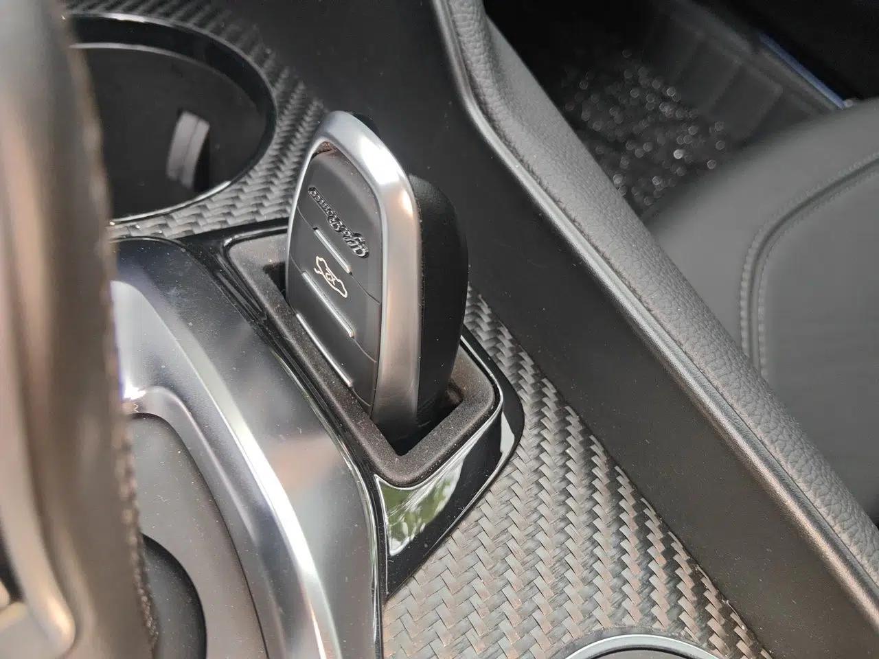 Alfa Romeo Giulia 2023 2.9T V6 520HP Four-Leaf Clover Edition — миниатюра 9
