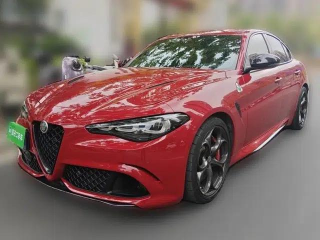 Alfa Romeo Giulia 2023 2.9T V6 520HP Four-Leaf Clover Edition