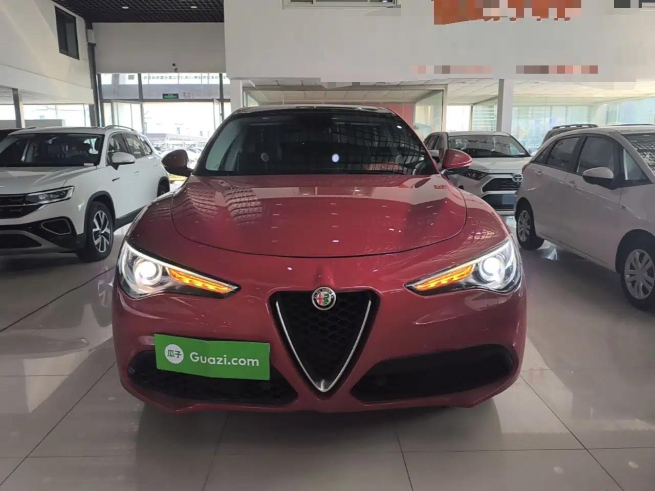 Alfa Romeo Stelvio 2017 2.0T 200HP Elite Edition — миниатюра 2