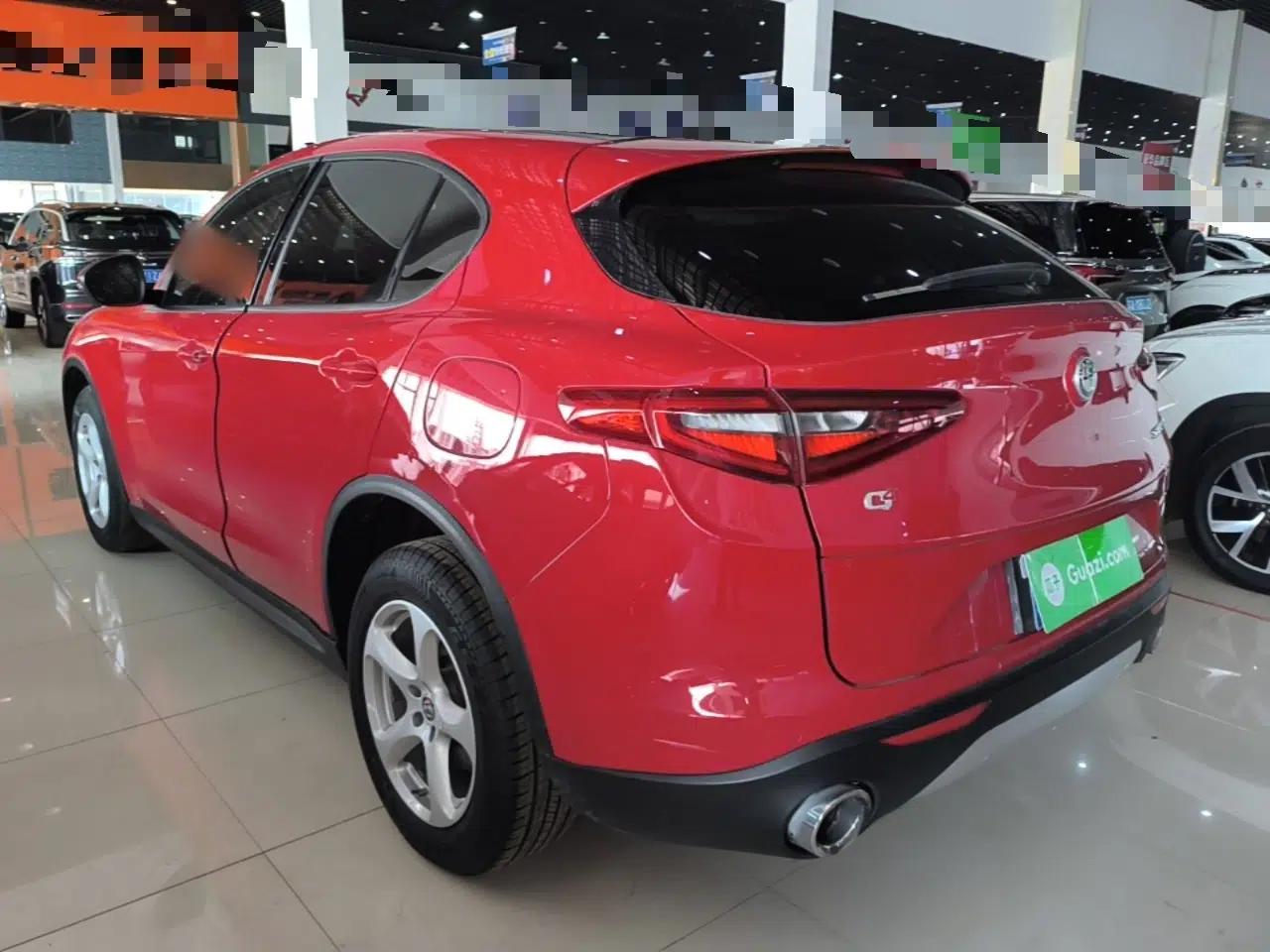 Alfa Romeo Stelvio 2017 2.0T 200HP Elite Edition — миниатюра 4
