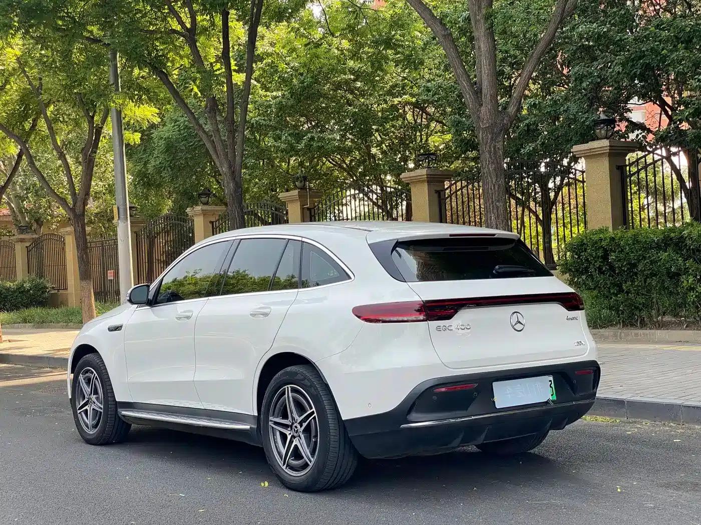 Mercedes-Benz EQC 2021 Model EQC 400 4MATIC — миниатюра 4
