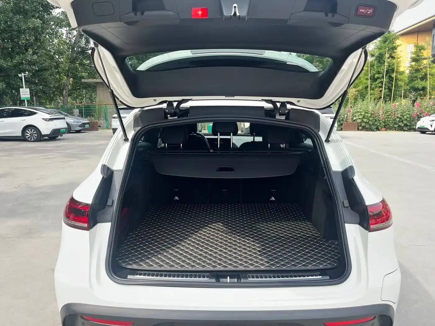 Mercedes-Benz EQC 2021 Model EQC 400 4MATIC — миниатюра 11