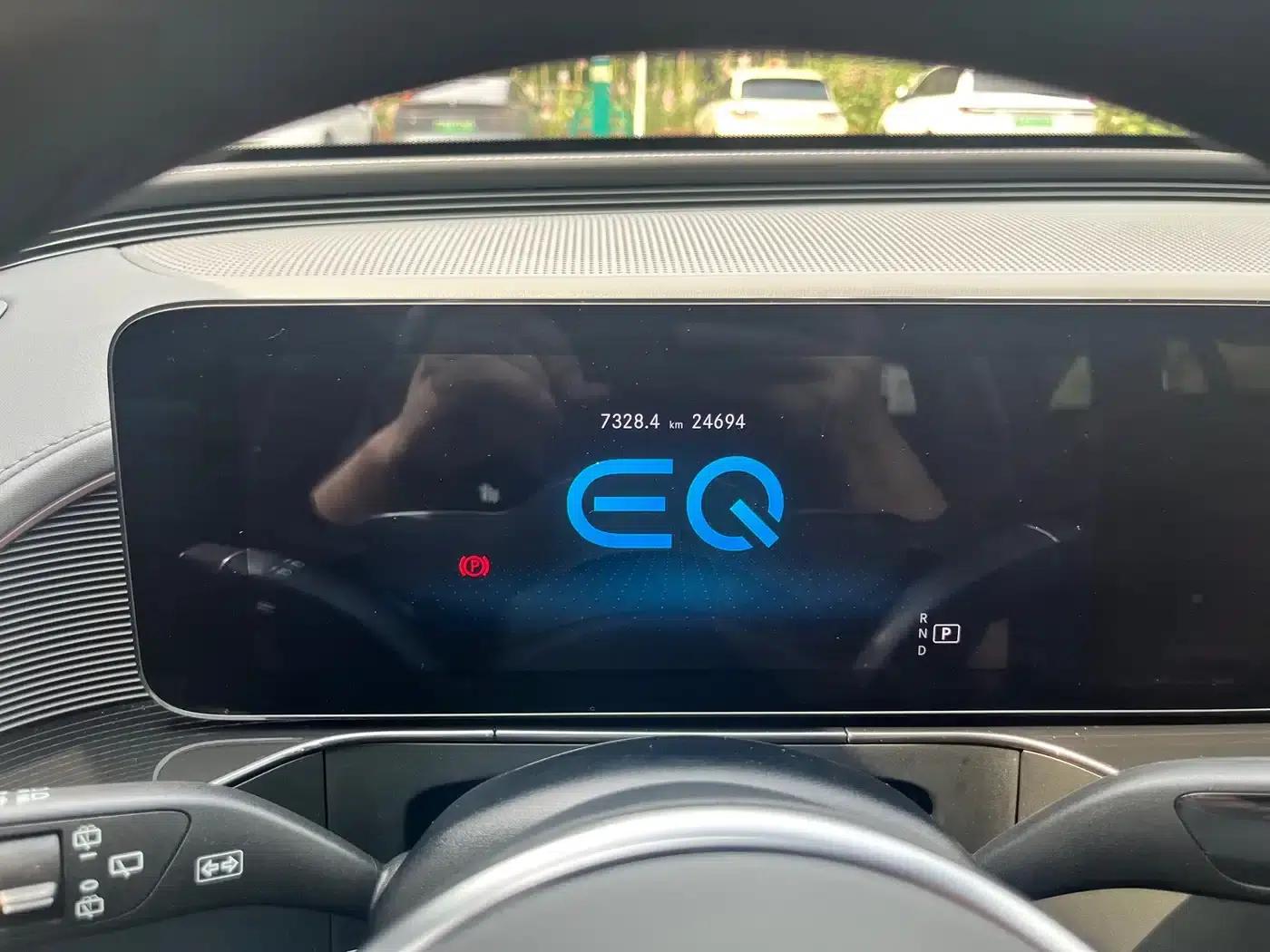Mercedes-Benz EQC 2021 Model EQC 400 4MATIC — миниатюра 16