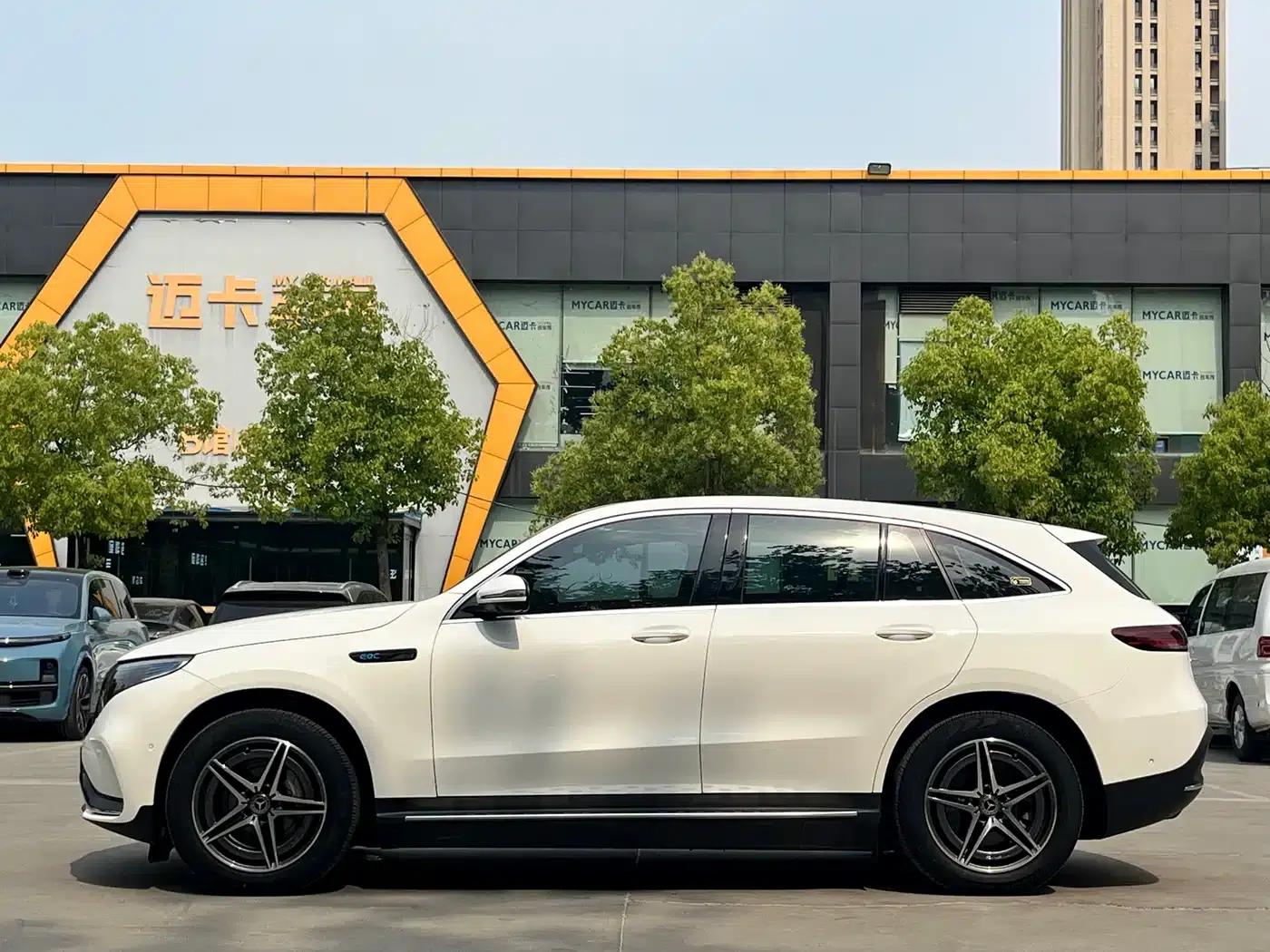 Mercedes-Benz EQC 2021 Model EQC 400 4MATIC — миниатюра 8
